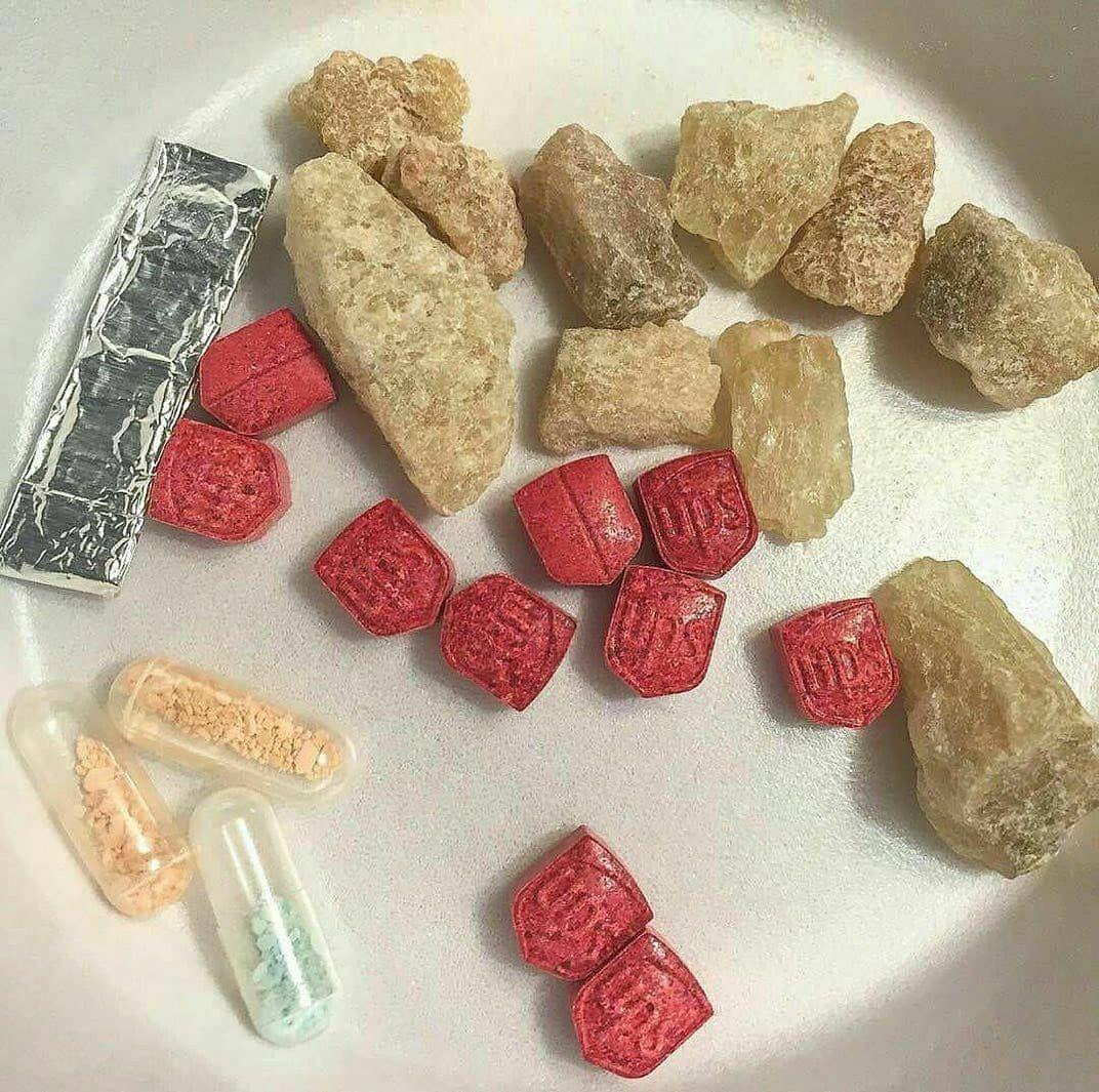MDMA-og-ecstasy-Norge-Kvalitet MDMA og ecstasy krystaller og fargerike tabletter av høy kvalitet